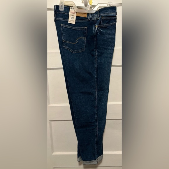 Womans Signature By Levi Strauss Mid-Rise Boyfriend Blue Jeans (Sz 12/W31) NEW - Picture 7 of 10